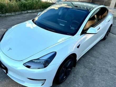 Белый Тесла Модель 3, объемом двигателя 0 л и пробегом 72 тыс. км за 14100 $, фото 1 на Automoto.ua