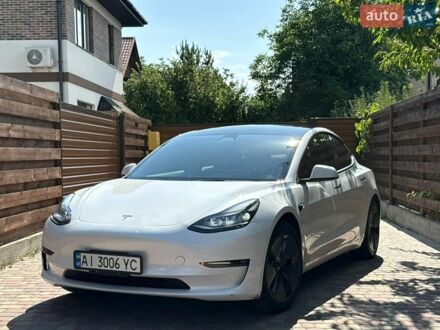 Белый Тесла Модель 3, объемом двигателя 0 л и пробегом 67 тыс. км за 22900 $, фото 1 на Automoto.ua