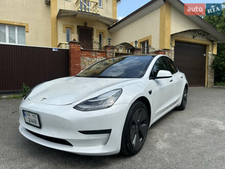 Тесла Модель 3 2023 у Києві на Automoto.ua Білий Тесла Модель 3, об'ємом двигуна 0 л та пробігом 32 тис. км за 20300 $, фото 1 на Automoto.ua