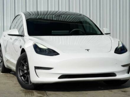 Тесла Модель 3 2023 в Киеве на Automoto.ua Белый Тесла Модель 3, объемом двигателя 0 л и пробегом 20 тыс. км за 9600 $, фото 1 на Automoto.ua