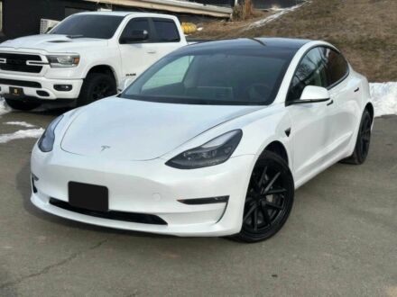 Белый Тесла Модель 3, объемом двигателя 0 л и пробегом 23 тыс. км за 12000 $, фото 1 на Automoto.ua