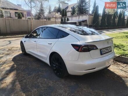 Тесла Модель 3 2023 в Киеве на Automoto.ua Белый Тесла Модель 3, объемом двигателя 0 л и пробегом 23 тыс. км за 21999 $, фото 1 на Automoto.ua