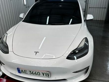 Белый Тесла Модель 3, объемом двигателя 0 л и пробегом 15 тыс. км за 25000 $, фото 1 на Automoto.ua