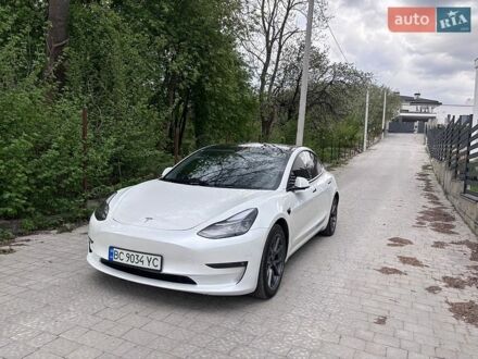 Белый Тесла Модель 3, объемом двигателя 0 л и пробегом 55 тыс. км за 23000 $, фото 1 на Automoto.ua