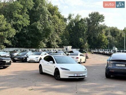 Білий Тесла Модель 3, об'ємом двигуна 0 л та пробігом 25 тис. км за 32000 $, фото 1 на Automoto.ua