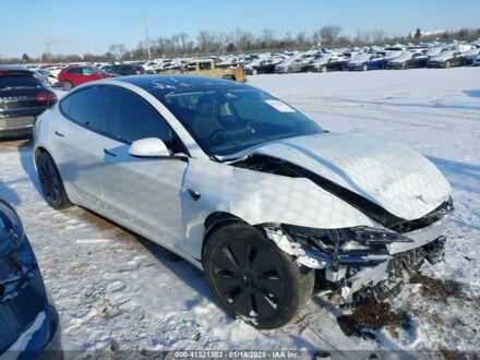 Тесла Модель 3 2024 в Львове на Automoto.ua Белый Тесла Модель 3, объемом двигателя 0 л и пробегом 22 тыс. км за 19700 $, фото 1 на Automoto.ua