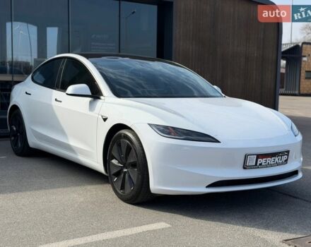 Белый Тесла Модель 3, объемом двигателя 0 л и пробегом 9 тыс. км за 32999 $, фото 1 на Automoto.ua