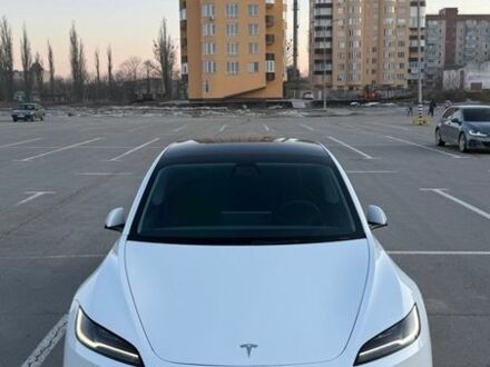 Белый Тесла Модель 3, объемом двигателя 0 л и пробегом 15 тыс. км за 25300 $, фото 1 на Automoto.ua