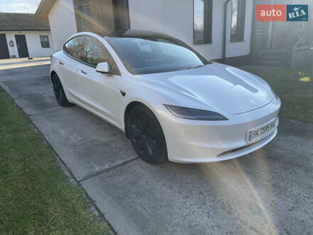 Белый Тесла Модель 3, объемом двигателя 0 л и пробегом 45 тыс. км за 24000 $, фото 1 на Automoto.ua