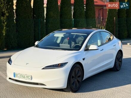 Белый Тесла Модель 3, объемом двигателя 0 л и пробегом 25 тыс. км за 25999 $, фото 1 на Automoto.ua