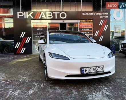 Білий Тесла Модель 3, об'ємом двигуна 0 л та пробігом 7 тис. км за 43400 $, фото 1 на Automoto.ua