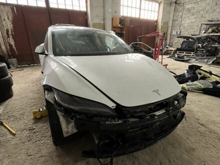 Тесла Модель 3 2024 у Львові на Automoto.ua Білий Тесла Модель 3, об'ємом двигуна 0 л та пробігом 15 тис. км за 20300 $, фото 1 на Automoto.ua