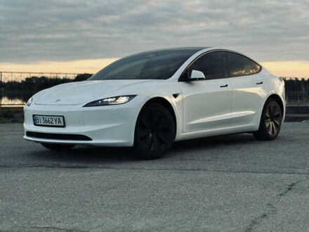 Тесла Модель 3 2024 у Кременчуге на Automoto.ua Білий Тесла Модель 3, об'ємом двигуна 0 л та пробігом 5 тис. км за 28000 $, фото 1 на Automoto.ua