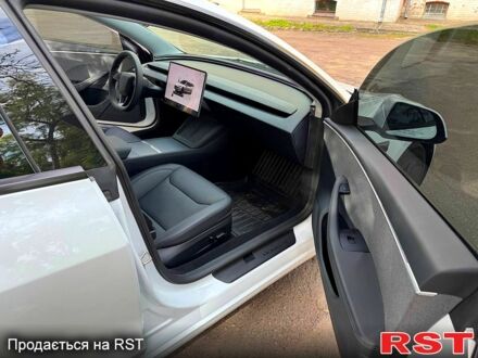 Білий Тесла Модель 3, об'ємом двигуна 0 л та пробігом 6 тис. км за 26999 $, фото 1 на Automoto.ua