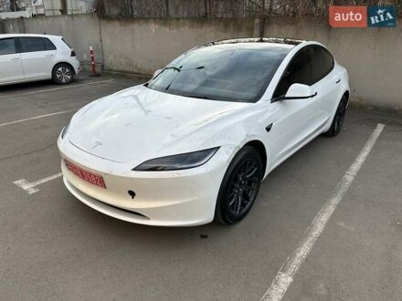Тесла Модель 3 2024 у Луцьку на Automoto.ua Білий Тесла Модель 3, об'ємом двигуна 0 л та пробігом 4 тис. км за 27000 $, фото 1 на Automoto.ua