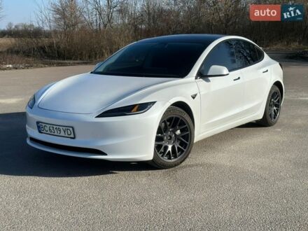 Белый Тесла Модель 3, объемом двигателя 0 л и пробегом 22 тыс. км за 31000 $, фото 1 на Automoto.ua