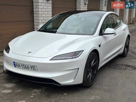 Белый Тесла Модель 3, объемом двигателя 0 л и пробегом 1 тыс. км за 47000 $, фото 1 на Automoto.ua