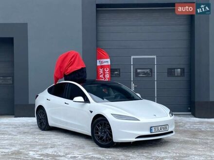 Белый Тесла Модель 3, объемом двигателя 0 л и пробегом 4 тыс. км за 33999 $, фото 1 на Automoto.ua
