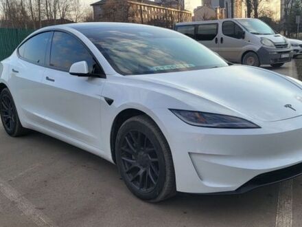 Белый Тесла Модель 3, объемом двигателя 0 л и пробегом 4 тыс. км за 32500 $, фото 1 на Automoto.ua
