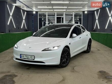 Белый Тесла Модель 3, объемом двигателя 0 л и пробегом 8 тыс. км за 31990 $, фото 1 на Automoto.ua