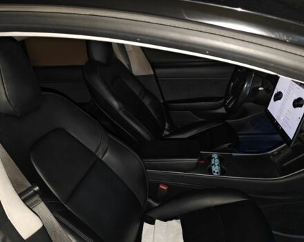Тесла Модель 3 2017 у Умани на Automoto.ua Чорний Тесла Модель 3, об'ємом двигуна 0 л та пробігом 150 тис. км за 423 $, фото 3 на Automoto.ua