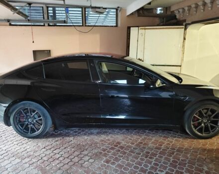 Тесла Модель 3 2017 у Умани на Automoto.ua Чорний Тесла Модель 3, об'ємом двигуна 0 л та пробігом 150 тис. км за 423 $, фото 1 на Automoto.ua