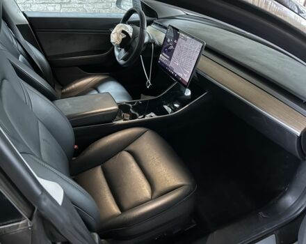 Чорний Тесла Модель 3, об'ємом двигуна 0 л та пробігом 77 тис. км за 12500 $, фото 8 на Automoto.ua