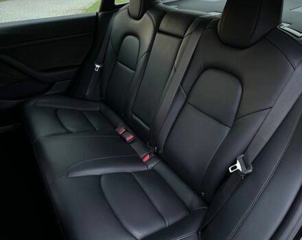 Чорний Тесла Модель 3, об'ємом двигуна 0 л та пробігом 70 тис. км за 17400 $, фото 14 на Automoto.ua