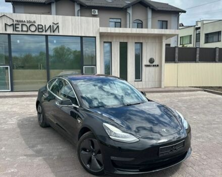 Чорний Тесла Модель 3, об'ємом двигуна 0 л та пробігом 200 тис. км за 12500 $, фото 1 на Automoto.ua