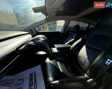 Черный Тесла Модель 3, объемом двигателя 0 л и пробегом 255 тыс. км за 12500 $, фото 6 на Automoto.ua