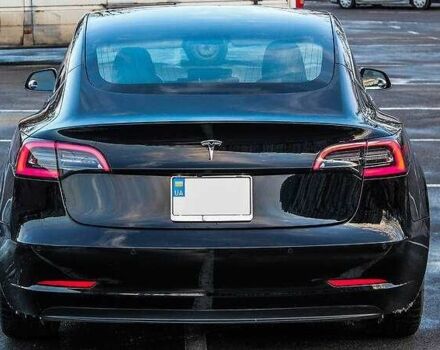 Тесла Модель 3 2018 в Рахове на Automoto.ua Черный Тесла Модель 3, объемом двигателя 0 л и пробегом 93 тыс. км за 14500 $, фото 5 на Automoto.ua