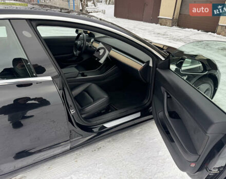 Чорний Тесла Модель 3, об'ємом двигуна 0 л та пробігом 115 тис. км за 19500 $, фото 18 на Automoto.ua