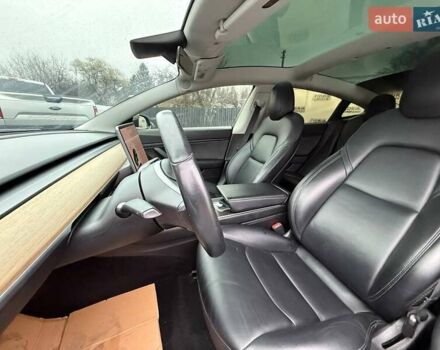 Черный Тесла Модель 3, объемом двигателя 0 л и пробегом 170 тыс. км за 12400 $, фото 19 на Automoto.ua