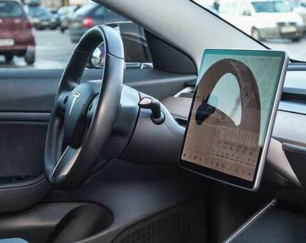 Тесла Модель 3 2018 в Рахове на Automoto.ua Черный Тесла Модель 3, объемом двигателя 0 л и пробегом 93 тыс. км за 14500 $, фото 11 на Automoto.ua