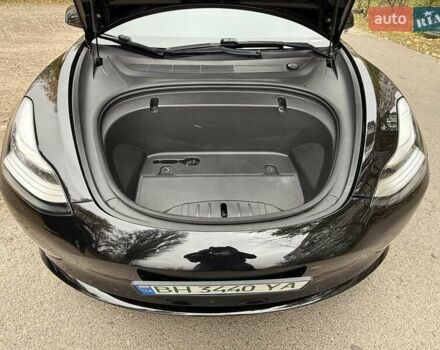 Черный Тесла Модель 3, объемом двигателя 0 л и пробегом 102 тыс. км за 18900 $, фото 78 на Automoto.ua