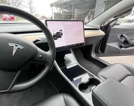 Чорний Тесла Модель 3, об'ємом двигуна 0 л та пробігом 58 тис. км за 15900 $, фото 20 на Automoto.ua