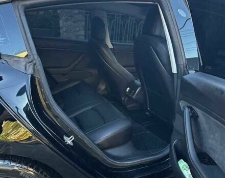 Чорний Тесла Модель 3, об'ємом двигуна 0 л та пробігом 130 тис. км за 13300 $, фото 8 на Automoto.ua