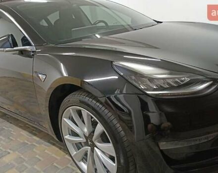 Тесла Модель 3 2018 у Умани на Automoto.ua Чорний Тесла Модель 3, об'ємом двигуна 0 л та пробігом 201 тис. км за 19000 $, фото 14 на Automoto.ua