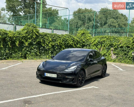 Чорний Тесла Модель 3, об'ємом двигуна 0 л та пробігом 130 тис. км за 17000 $, фото 3 на Automoto.ua