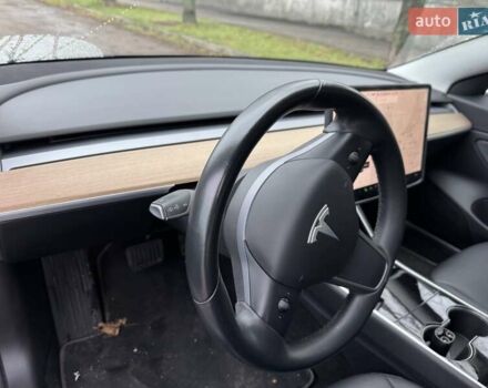 Черный Тесла Модель 3, объемом двигателя 0 л и пробегом 73 тыс. км за 16900 $, фото 22 на Automoto.ua