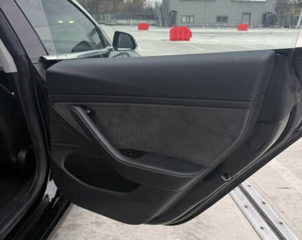 Черный Тесла Модель 3, объемом двигателя 0 л и пробегом 130 тыс. км за 15100 $, фото 22 на Automoto.ua