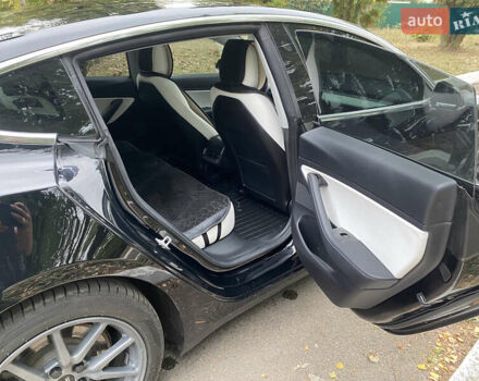 Черный Тесла Модель 3, объемом двигателя 0 л и пробегом 175 тыс. км за 16900 $, фото 13 на Automoto.ua