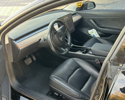 Черный Тесла Модель 3, объемом двигателя 0 л и пробегом 77 тыс. км за 15800 $, фото 8 на Automoto.ua
