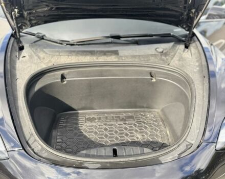 Тесла Модель 3 2018 в Днепре (Днепропетровске) на Automoto.ua Черный Тесла Модель 3, объемом двигателя 0 л и пробегом 135 тыс. км за 18200 $, фото 14 на Automoto.ua