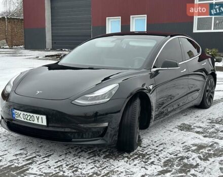 Черный Тесла Модель 3, объемом двигателя 0 л и пробегом 114 тыс. км за 16750 $, фото 1 на Automoto.ua