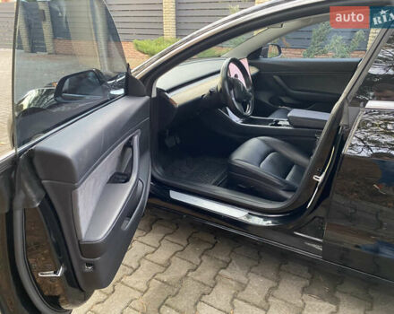 Черный Тесла Модель 3, объемом двигателя 0 л и пробегом 160 тыс. км за 14500 $, фото 17 на Automoto.ua