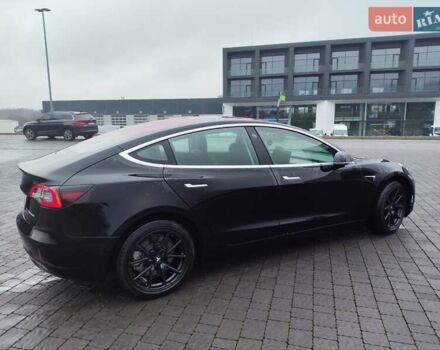 Черный Тесла Модель 3, объемом двигателя 0 л и пробегом 53 тыс. км за 17800 $, фото 4 на Automoto.ua