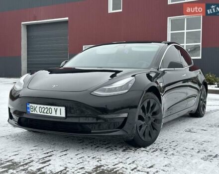 Черный Тесла Модель 3, объемом двигателя 0 л и пробегом 114 тыс. км за 16750 $, фото 3 на Automoto.ua