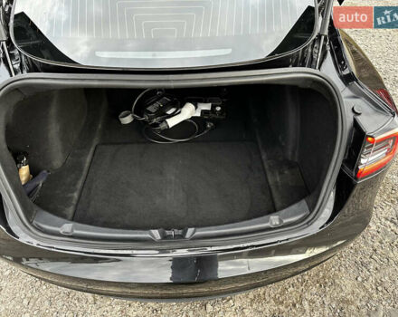 Чорний Тесла Модель 3, об'ємом двигуна 0 л та пробігом 116 тис. км за 19800 $, фото 17 на Automoto.ua