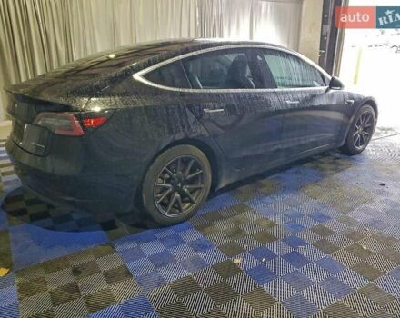 Черный Тесла Модель 3, объемом двигателя 0 л и пробегом 75 тыс. км за 5400 $, фото 2 на Automoto.ua